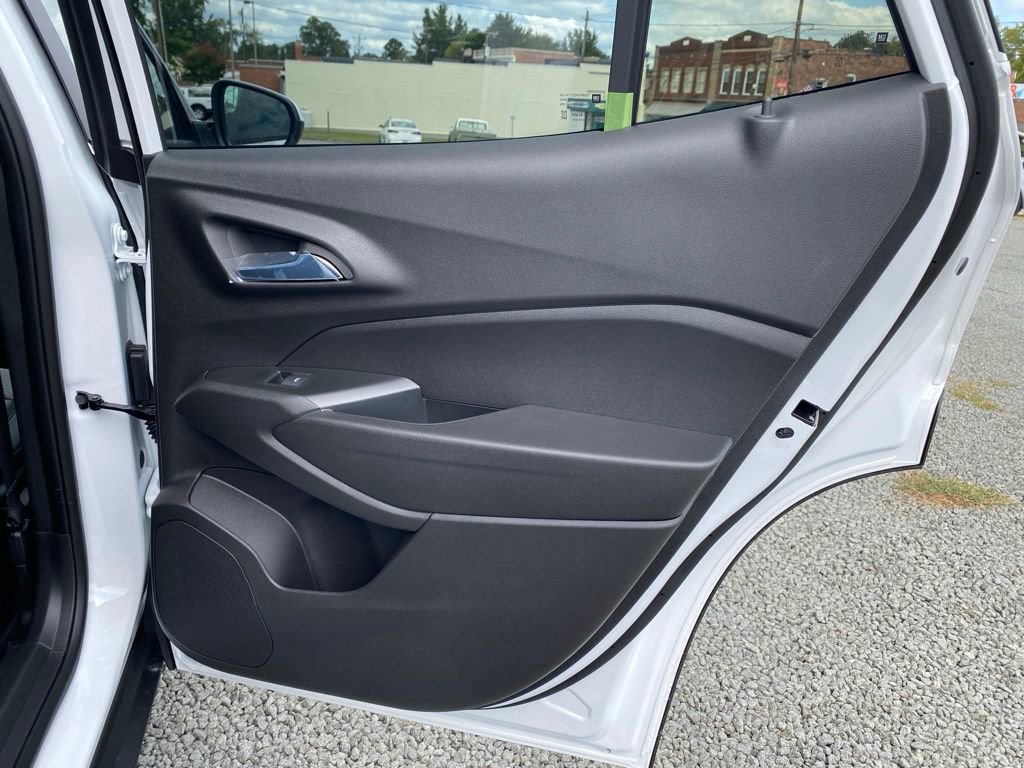 New 2026 Chevrolet Trax LT image 19