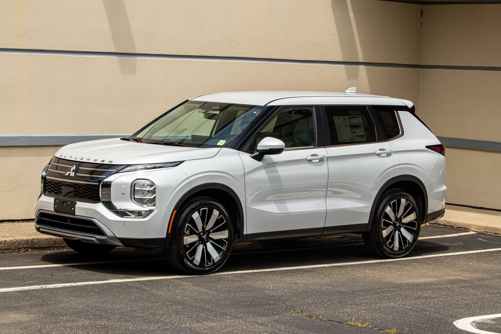 New 2026 Mitsubishi Outlander SE AWD/4WD image 4