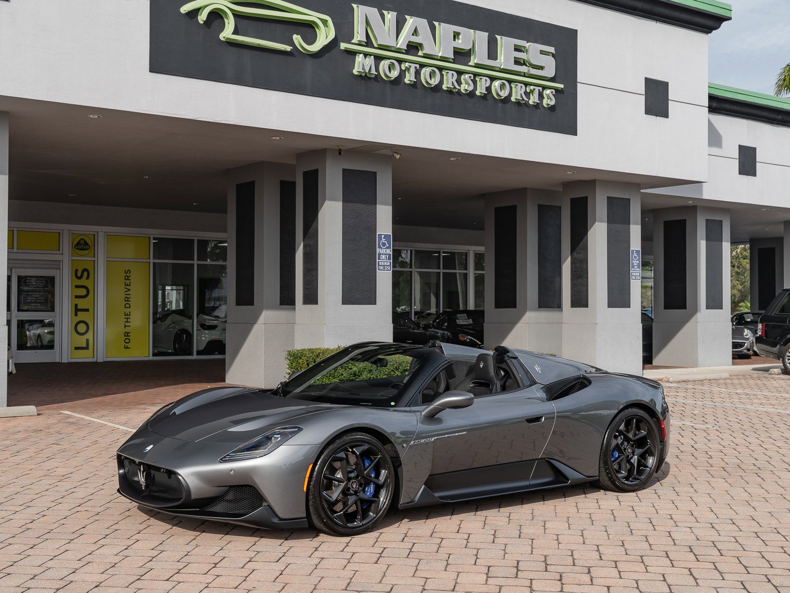 Used 2023 Maserati MC20 Spyder image 20