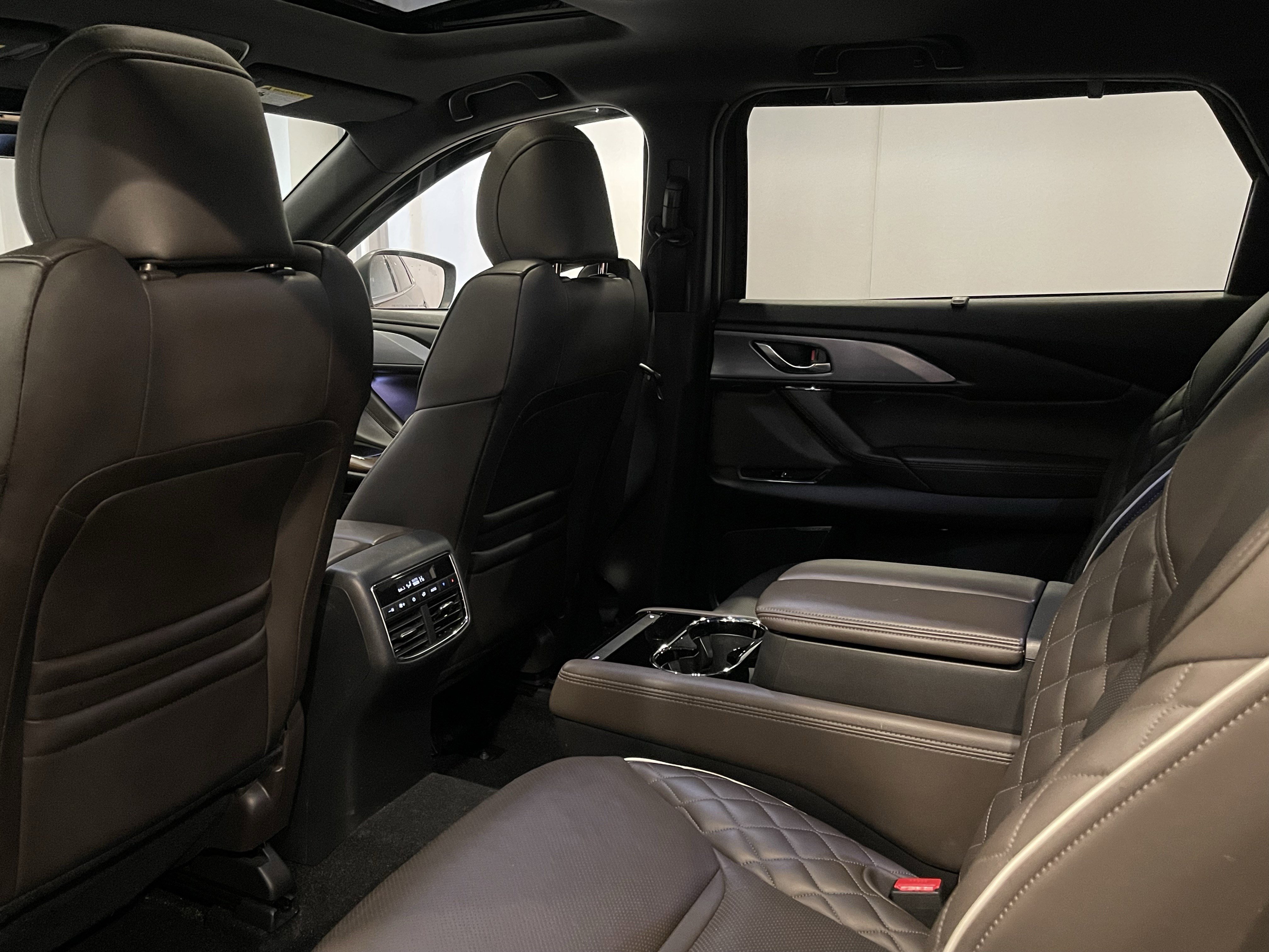 Used 2021 MAZDA CX-9 Signature image 24