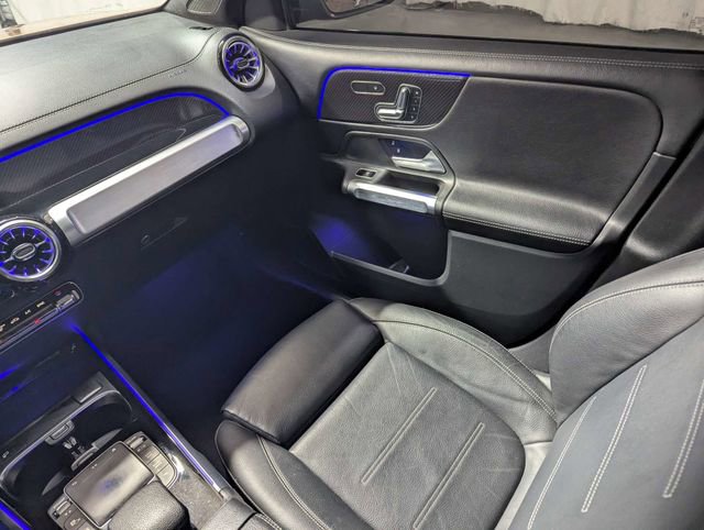 Used 2022 Mercedes-Benz GLB 250 image 8
