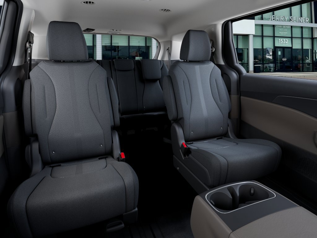 New 2026 Kia Carnival LX FWD image 17