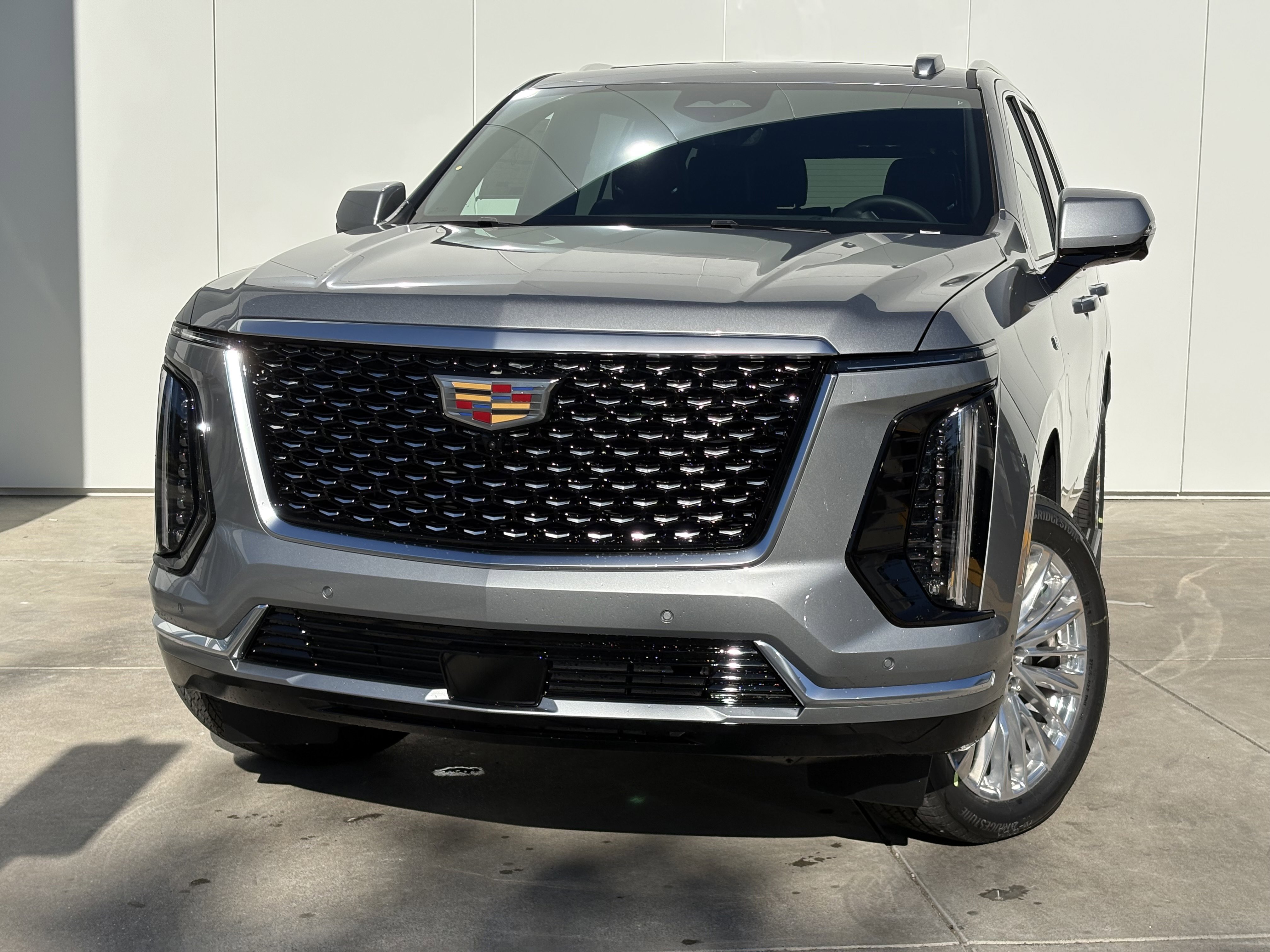 New 2026 Cadillac Escalade Luxury image 1