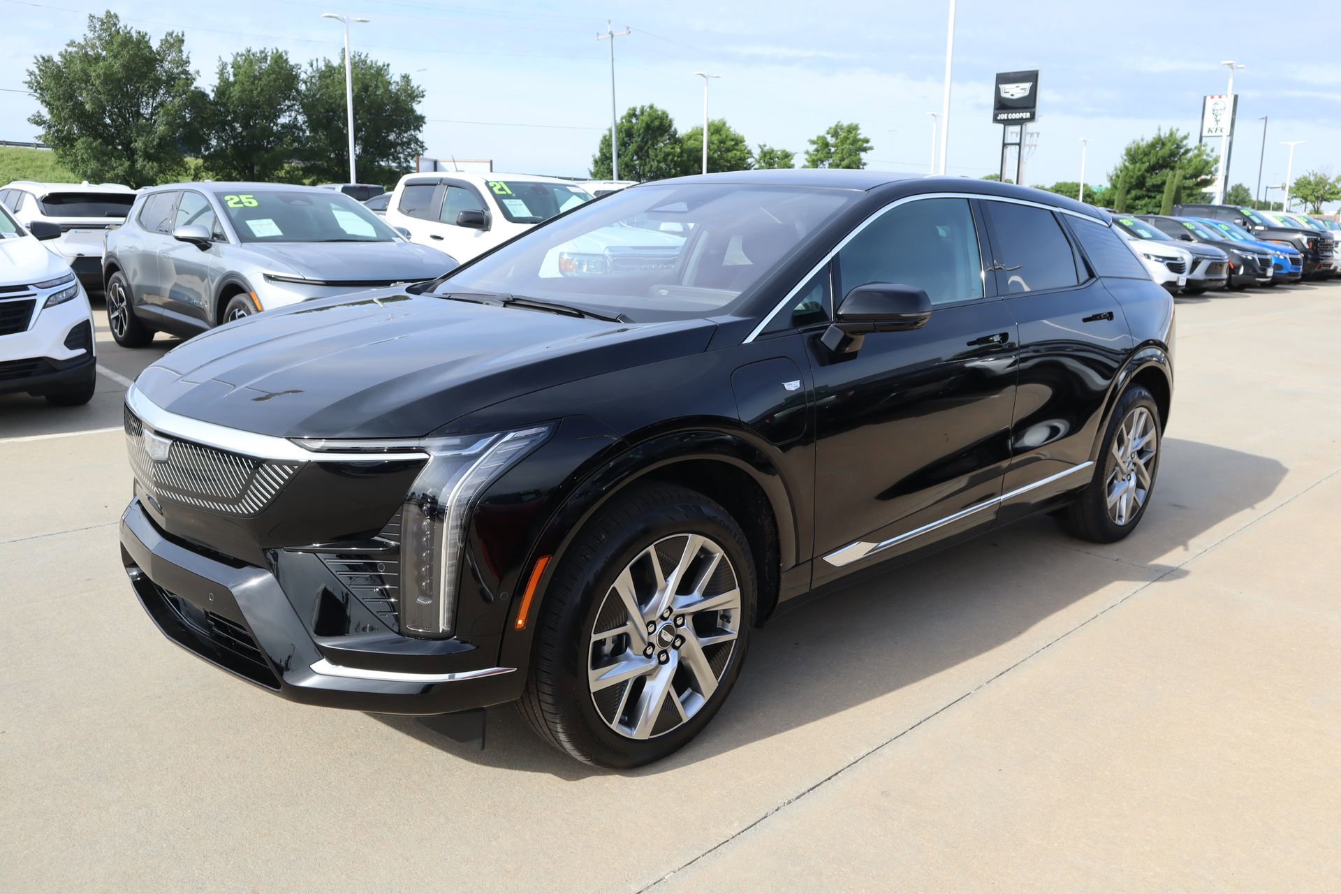 New 2026 Cadillac Optiq Luxury 1 RWD image 3
