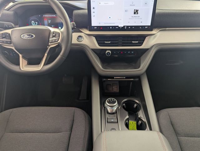 Used 2025 Ford Explorer Active image 27