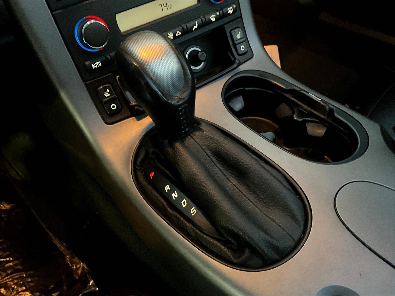 Used 2006 Chevrolet Corvette Convertible w/ Preferred Equipment Group RWD image 18