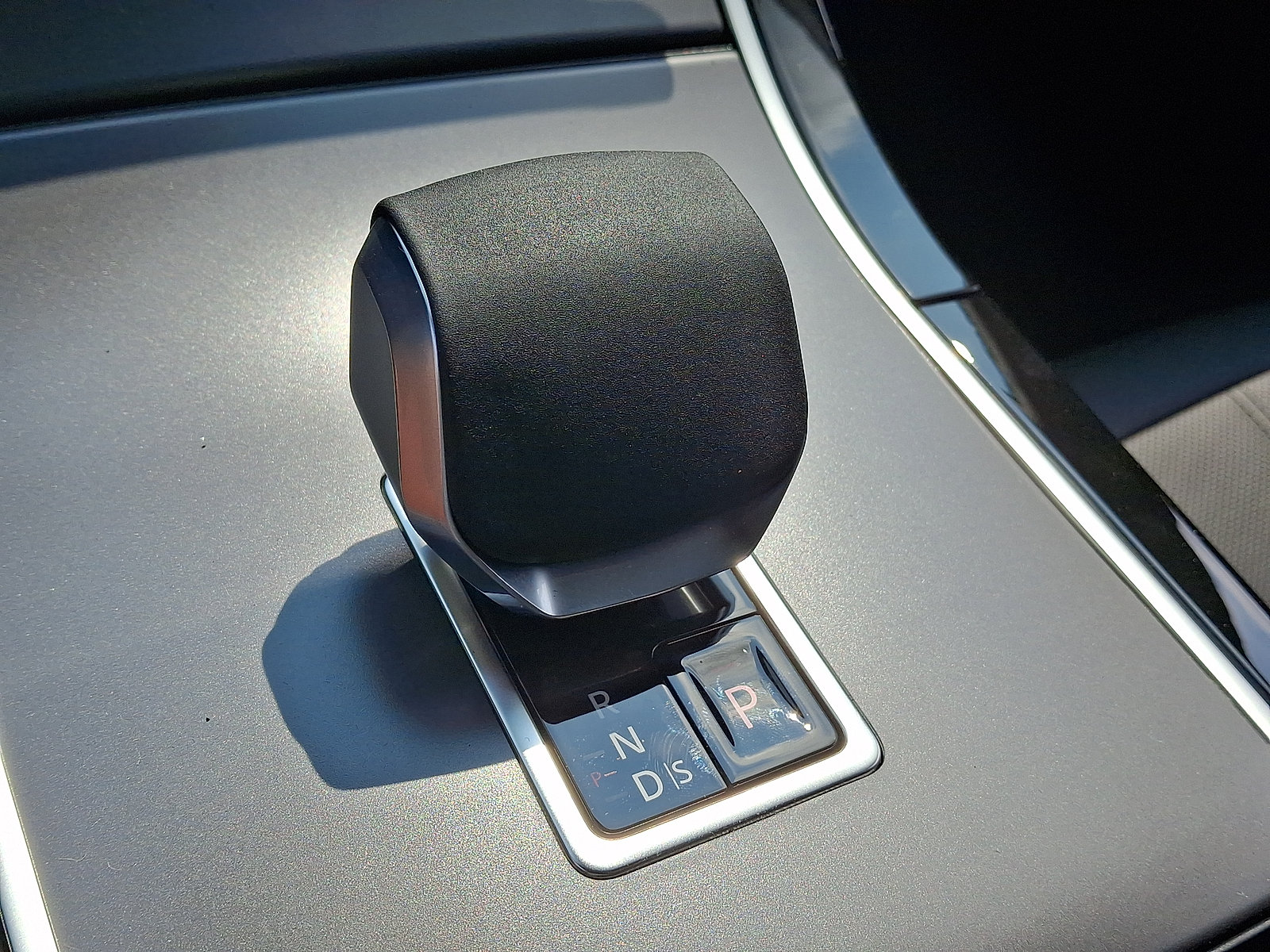 New 2026 Land Rover Range Rover Evoque S AWD/4WD image 17