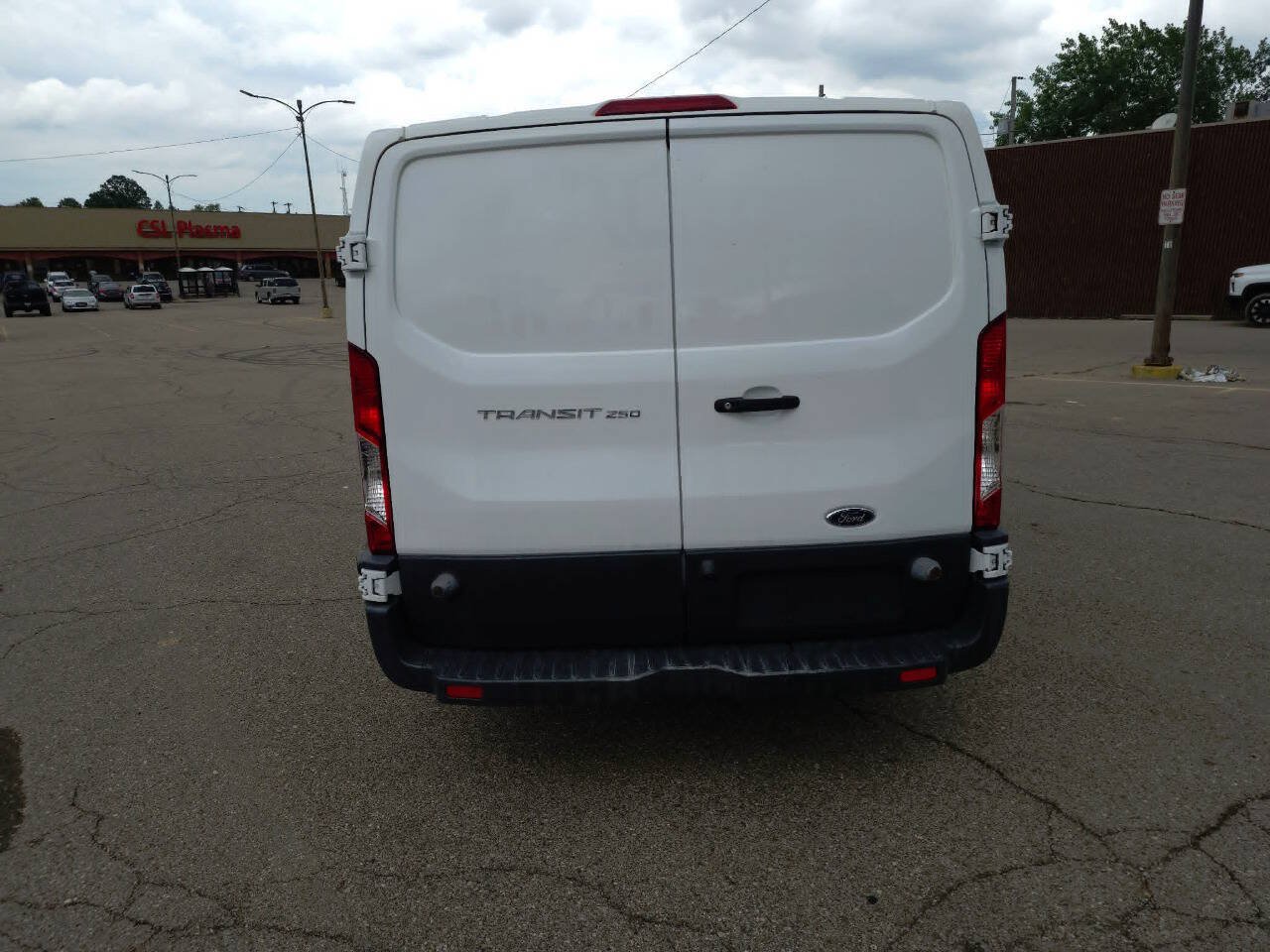 Used 2018 Ford Transit 250 148 Low Roof RWD image 5