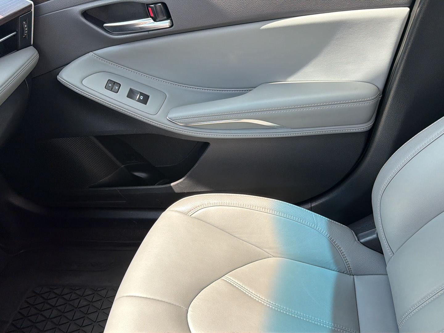 Used 2022 Toyota Avalon XLE w/ Moonroof Package FWD image 21