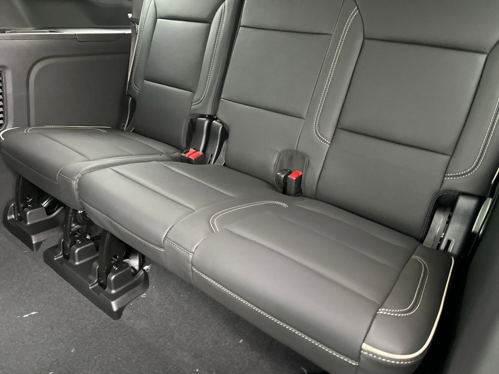 New 2026 GMC Yukon XL Elevation w/ Elevation Premium Package AWD/4WD image 15