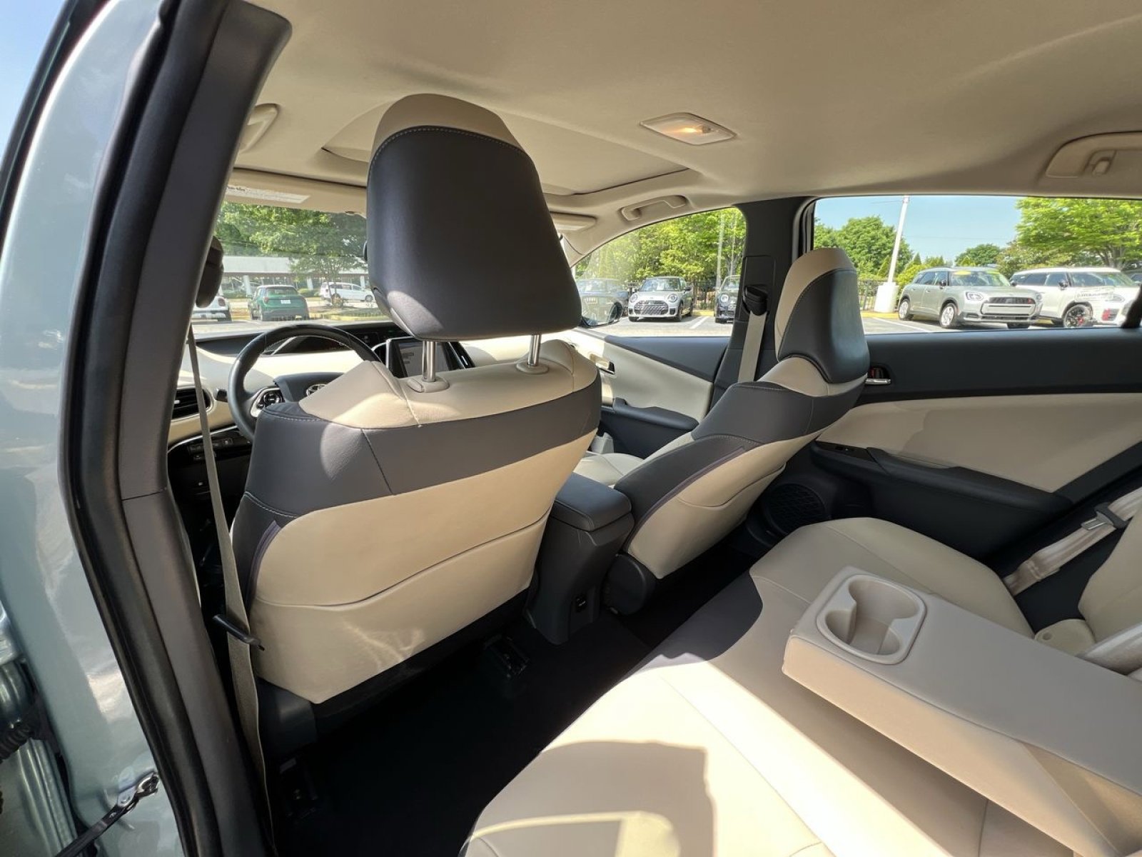 Used 2018 Toyota Prius Four w/ Advanced Technology Package FWD image 27