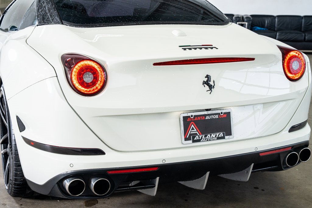 Used 2016 Ferrari California T image 25