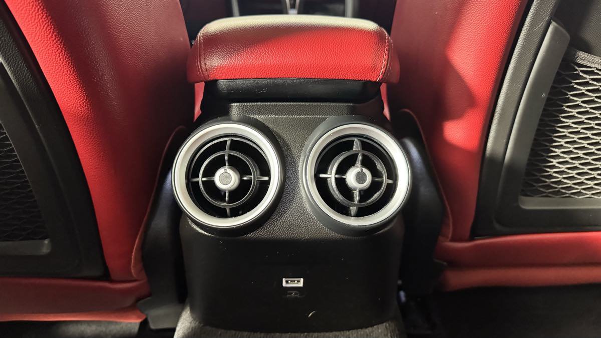 Used 2020 Alfa Romeo Giulia Ti w/ Active Blind Spot Package RWD image 32