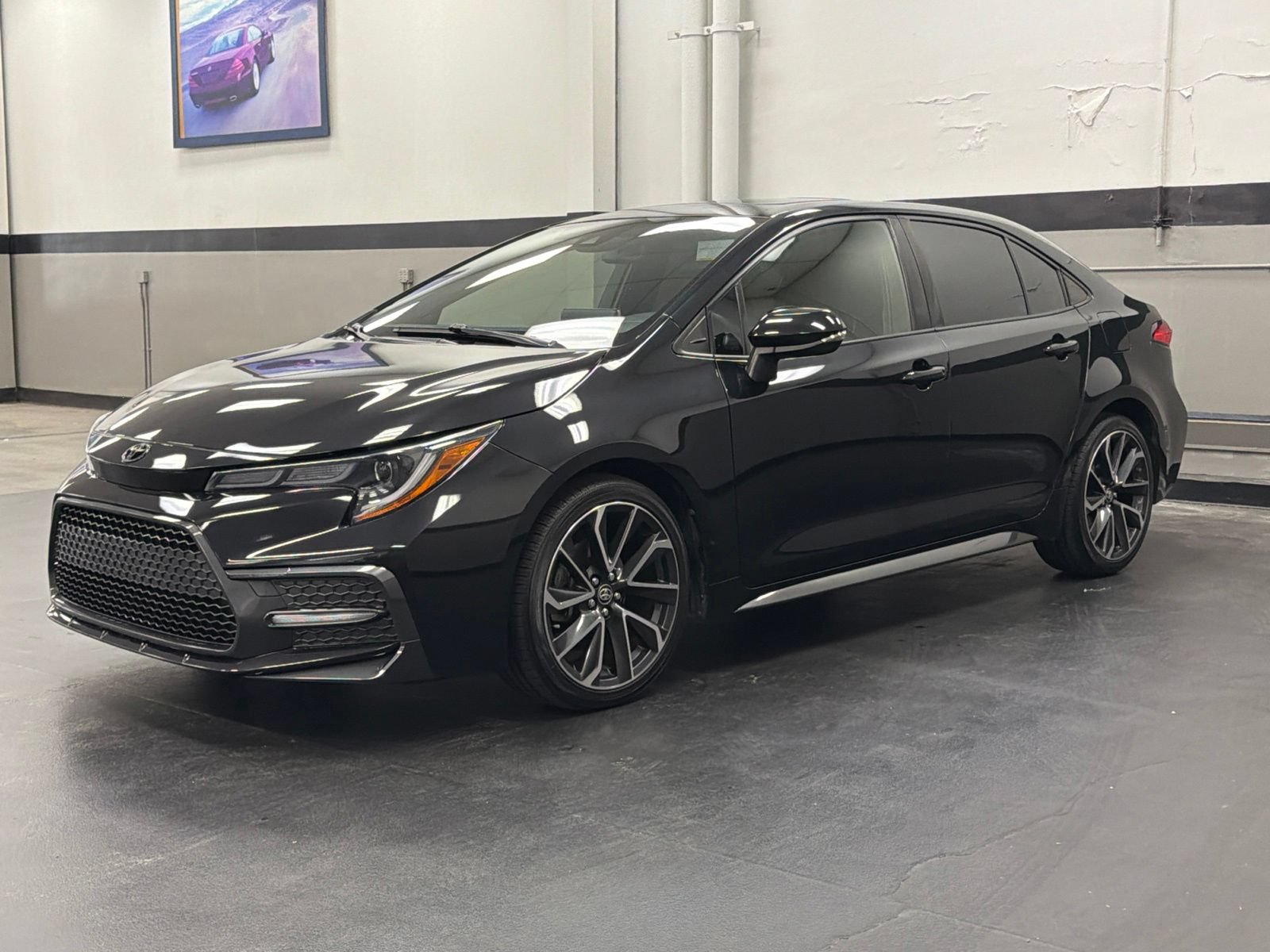 Used 2021 Toyota Corolla SE w/ SE Premium Package FWD image 5