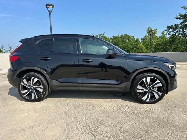 Certified 2024 Volvo XC40 B5 Plus w/ Protection Package Premier AWD/4WD image 10
