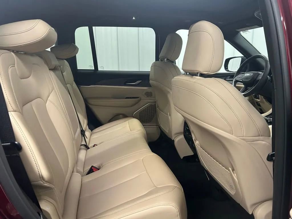 Used 2023 Jeep Grand Cherokee 4WD 4xe image 18