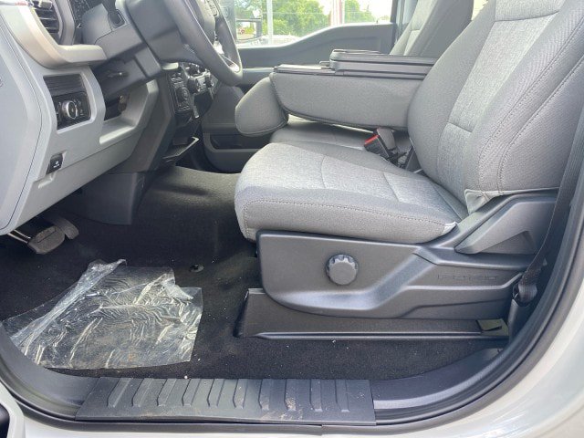 New 2026 Ford F250 XL w/ STX Appearance Package AWD/4WD image 8