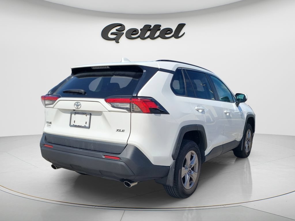 Certified 2025 Toyota RAV4 XLE w/ Convenience Package FWD image 8