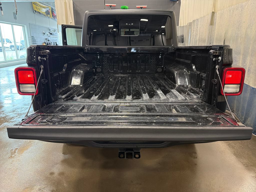 Used 2023 Jeep Gladiator Rubicon w/ Dual Top Group AWD/4WD image 20