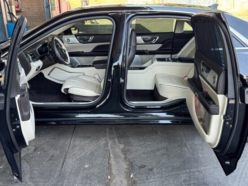 Used 2019 Lincoln Continental Black Label w/ Rear Seat Package image 13