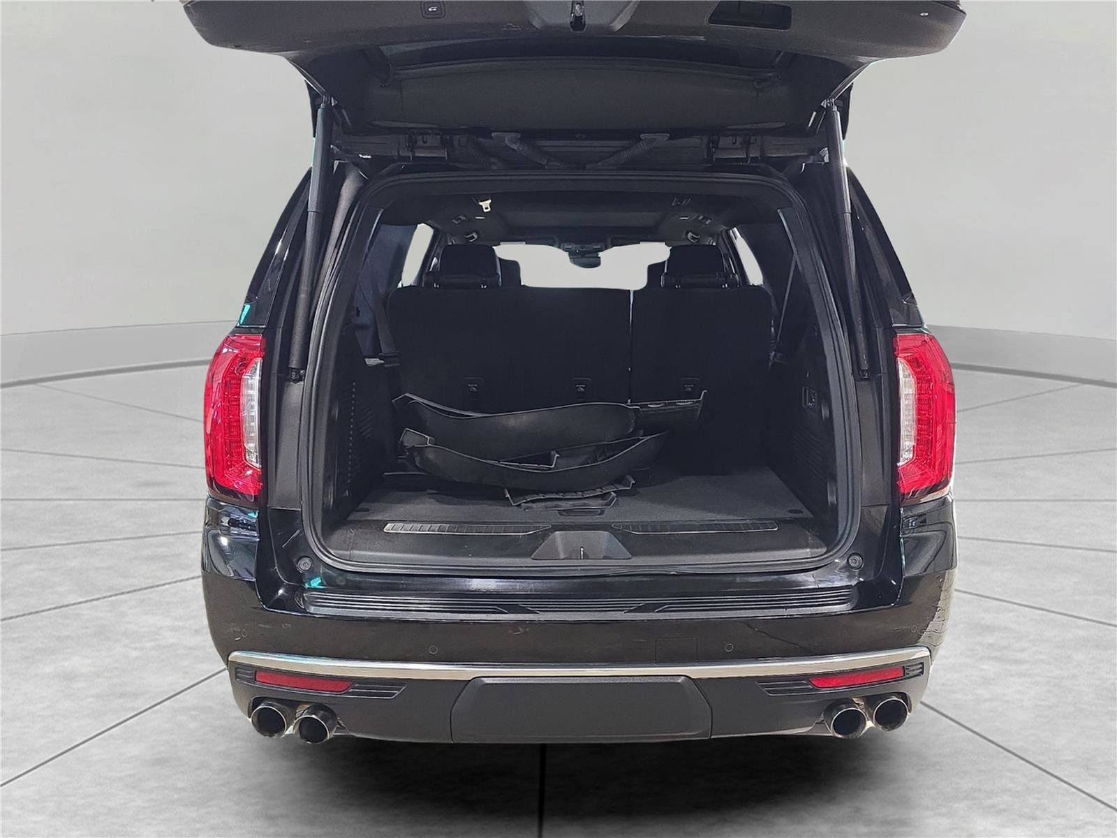 Used 2023 GMC Yukon XL Denali w/ LPO, Floor Liner Package AWD/4WD image 13