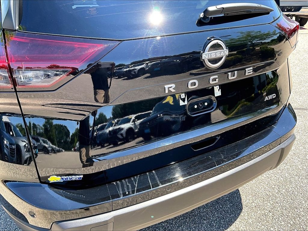 Certified 2026 Nissan Rogue SV AWD/4WD image 28
