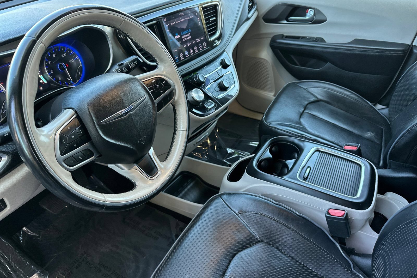 Used 2018 Chrysler Pacifica Limited FWD image 10