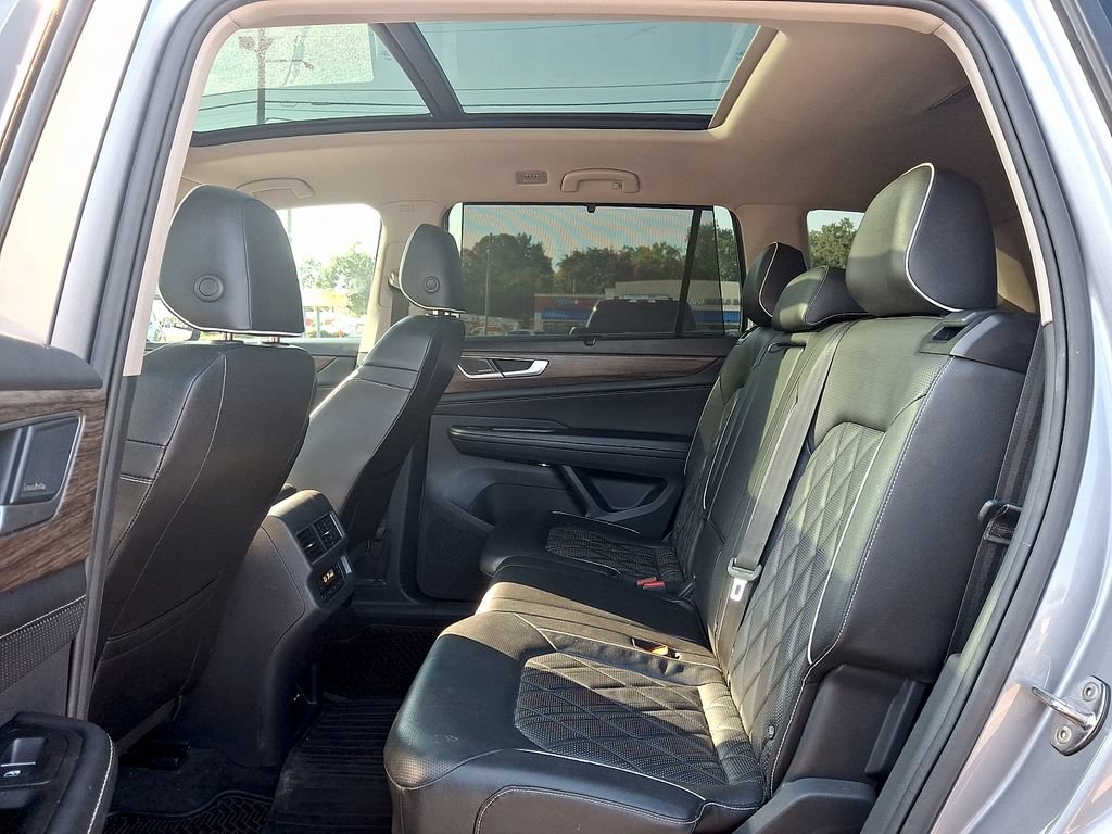 Used 2024 Volkswagen Atlas SEL Premium R-Line AWD/4WD image 10