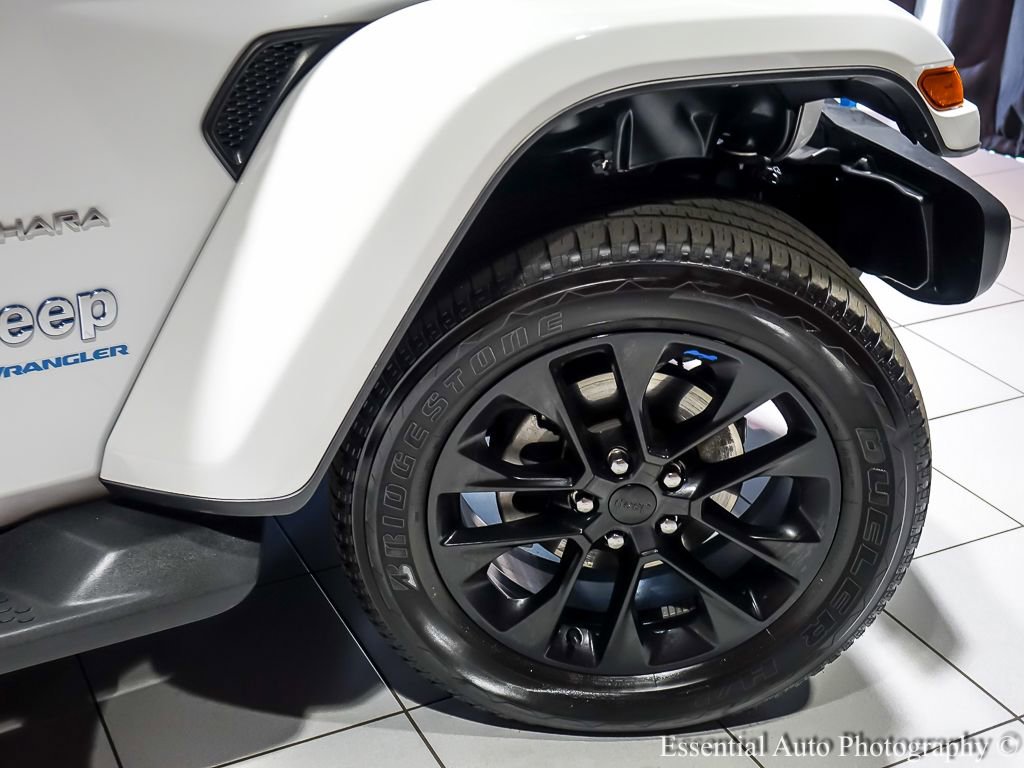 Used 2023 Jeep Wrangler Unlimited Sahara w/ Cold Weather Group image 12