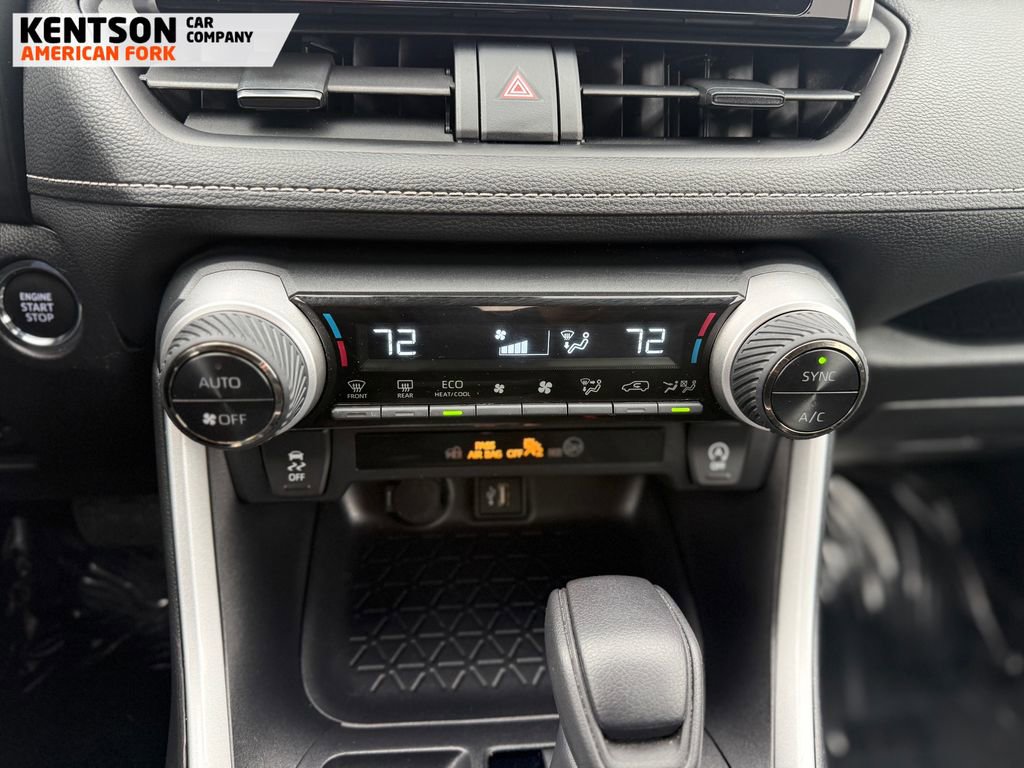 Used 2025 Toyota RAV4 XLE image 27