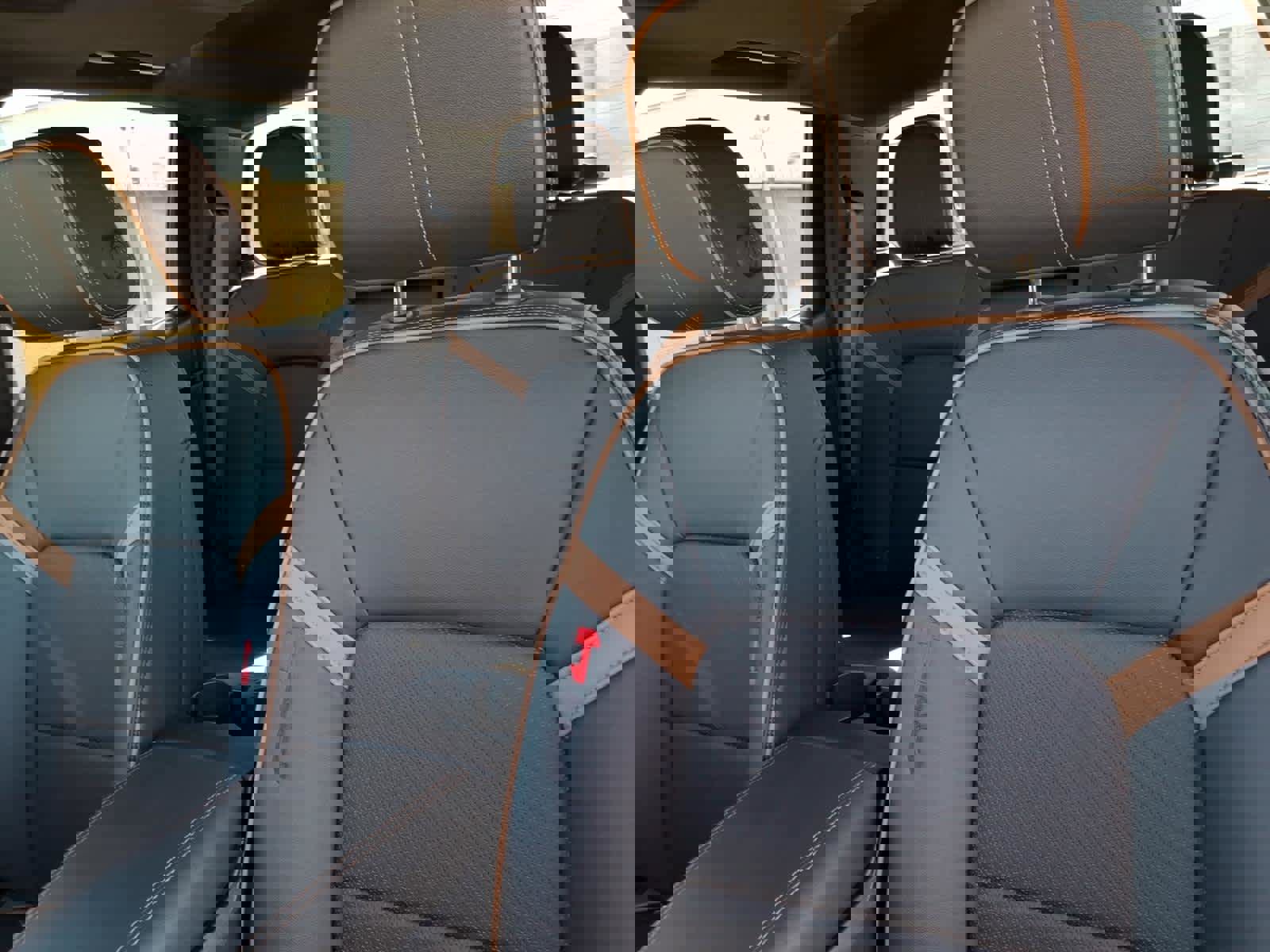 Used 2024 GMC Canyon AT4 w/ AT4 Premium Package image 27