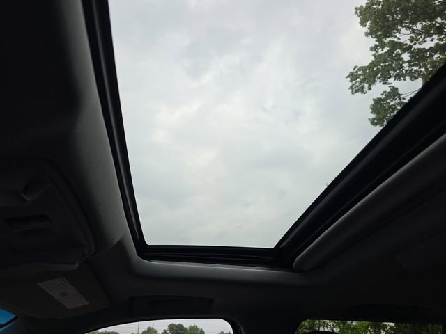 Used 2017 Cadillac Escalade Luxury AWD/4WD image 27