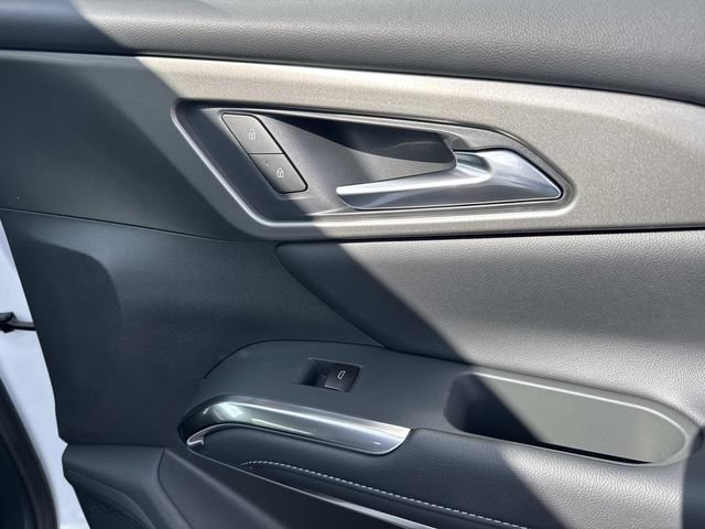 New 2026 Chevrolet Traverse LT w/ Driver Confidence Package FWD image 31