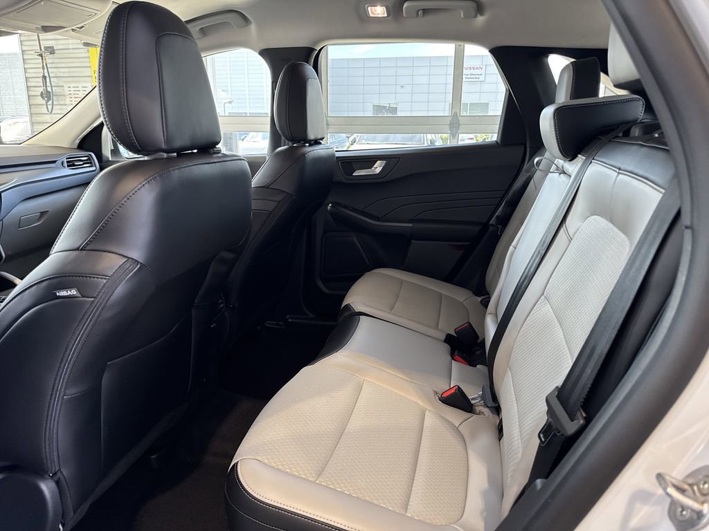 New 2026 Ford Escape SE image 18