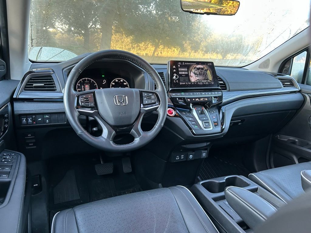 Used 2025 Honda Odyssey Elite image 12