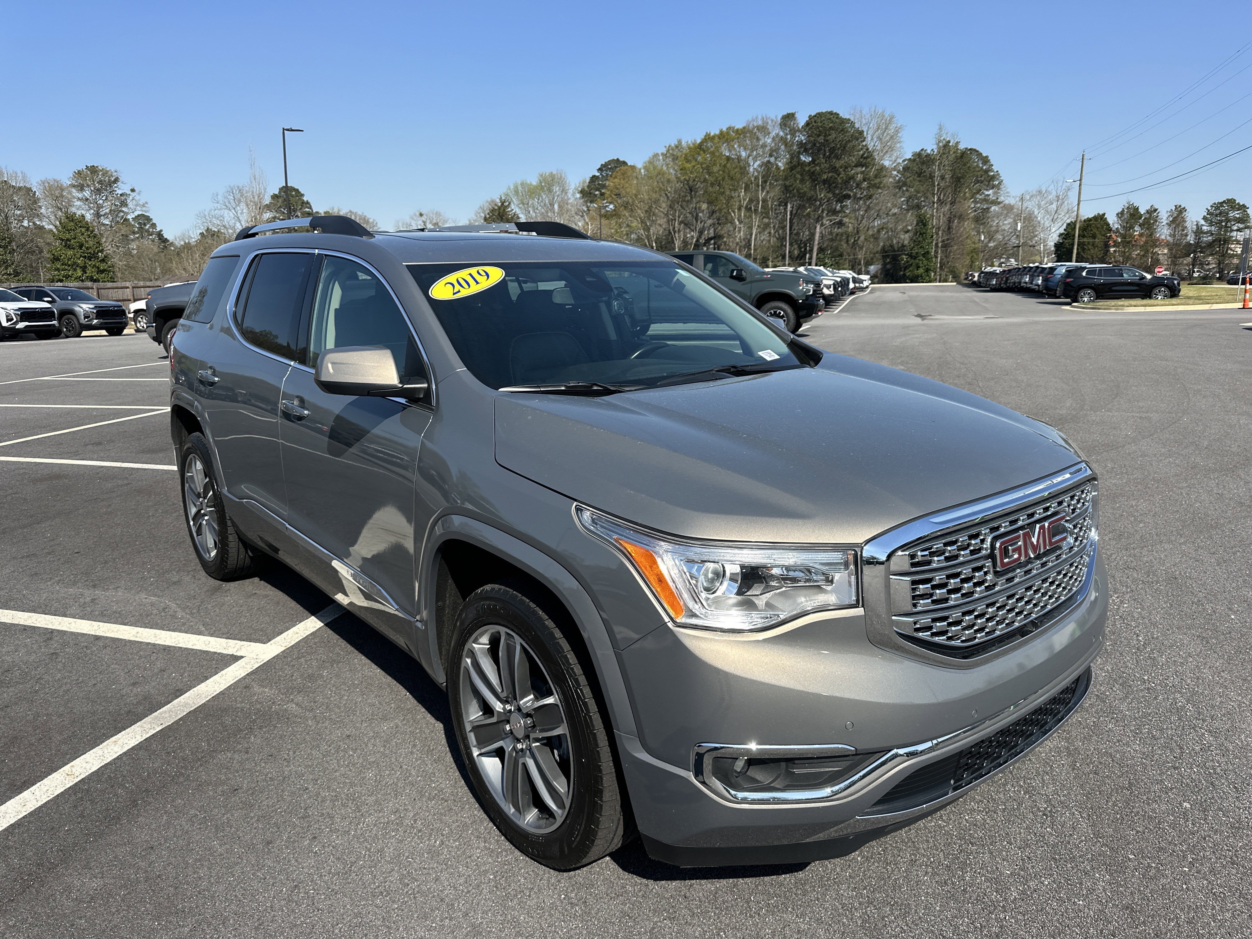 Certified 2019 GMC Acadia Denali w/ Technology Package image 3