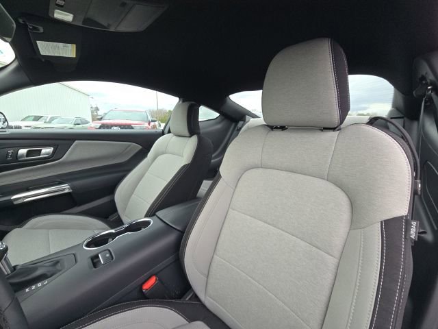 Used 2025 Ford Mustang Coupe RWD image 16
