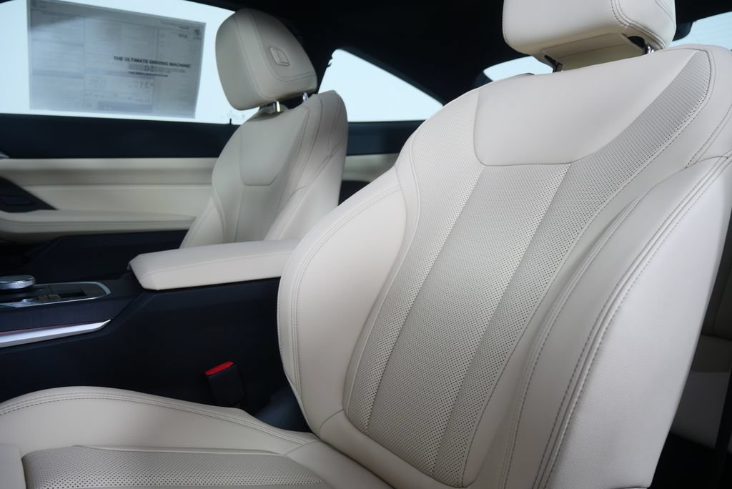 Used 2027 BMW 430i Coupe w/ M Sport Package RWD image 10