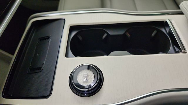 New 2026 Volvo EX90 Plus AWD/4WD image 17