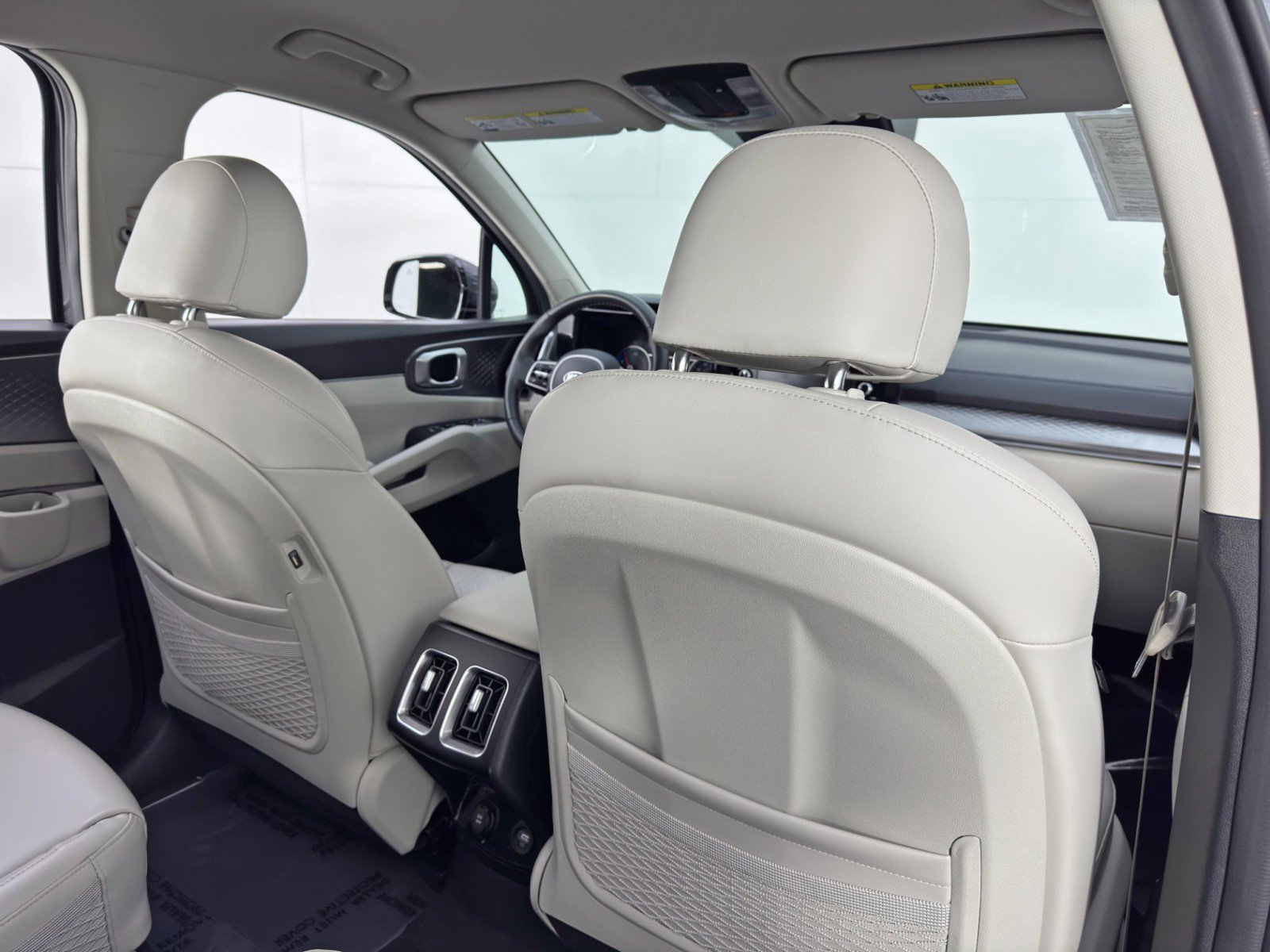 Used 2021 Kia Sorento S image 31