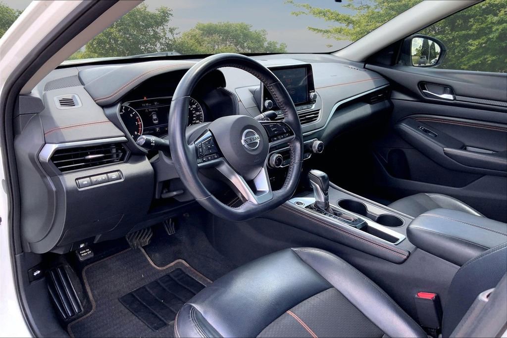 Used 2019 Nissan Altima 2.5 SR FWD image 16