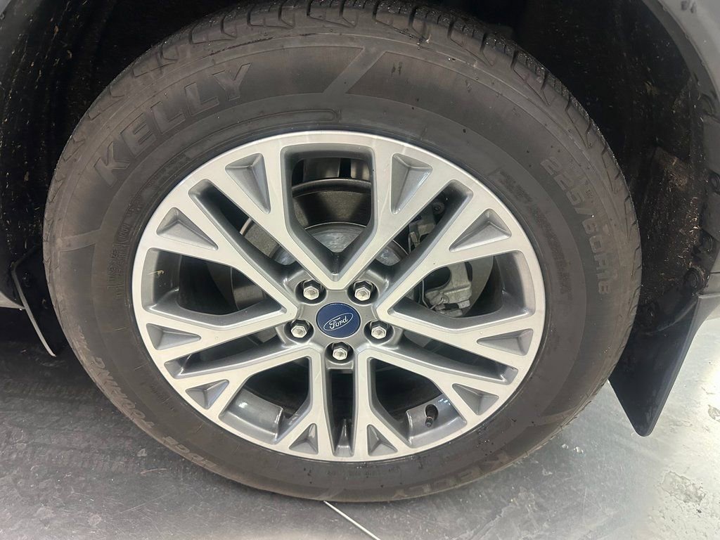 Used 2022 Ford Escape SEL w/ Technology Package image 32
