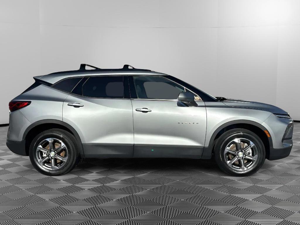 Used 2023 Chevrolet Blazer LT w/ Convenience Package image 6