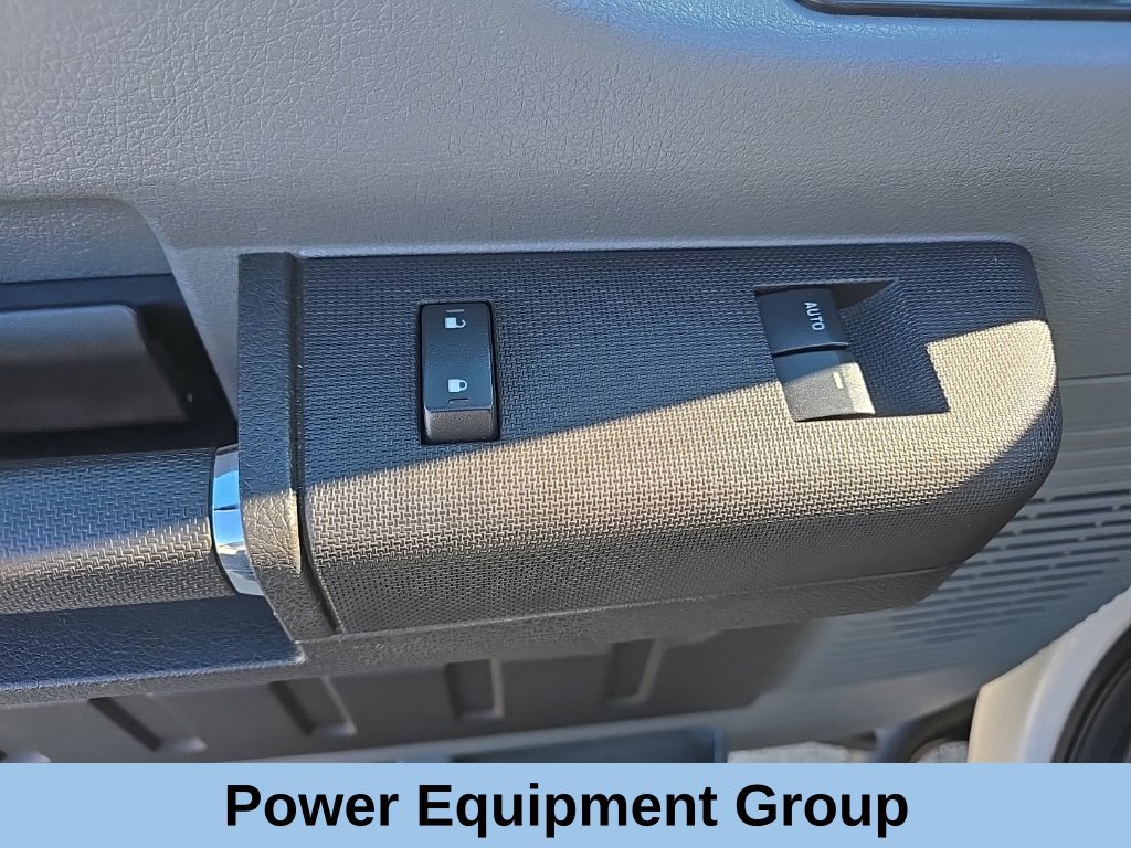 Used 2011 Ford F250 XL AWD/4WD image 10