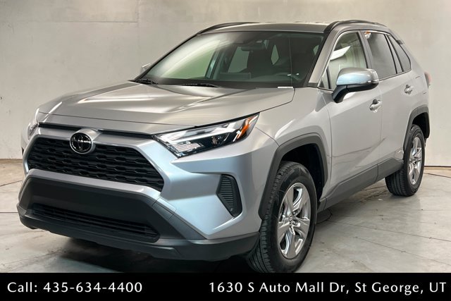 Used 2025 Toyota RAV4 LE AWD/4WD image 1