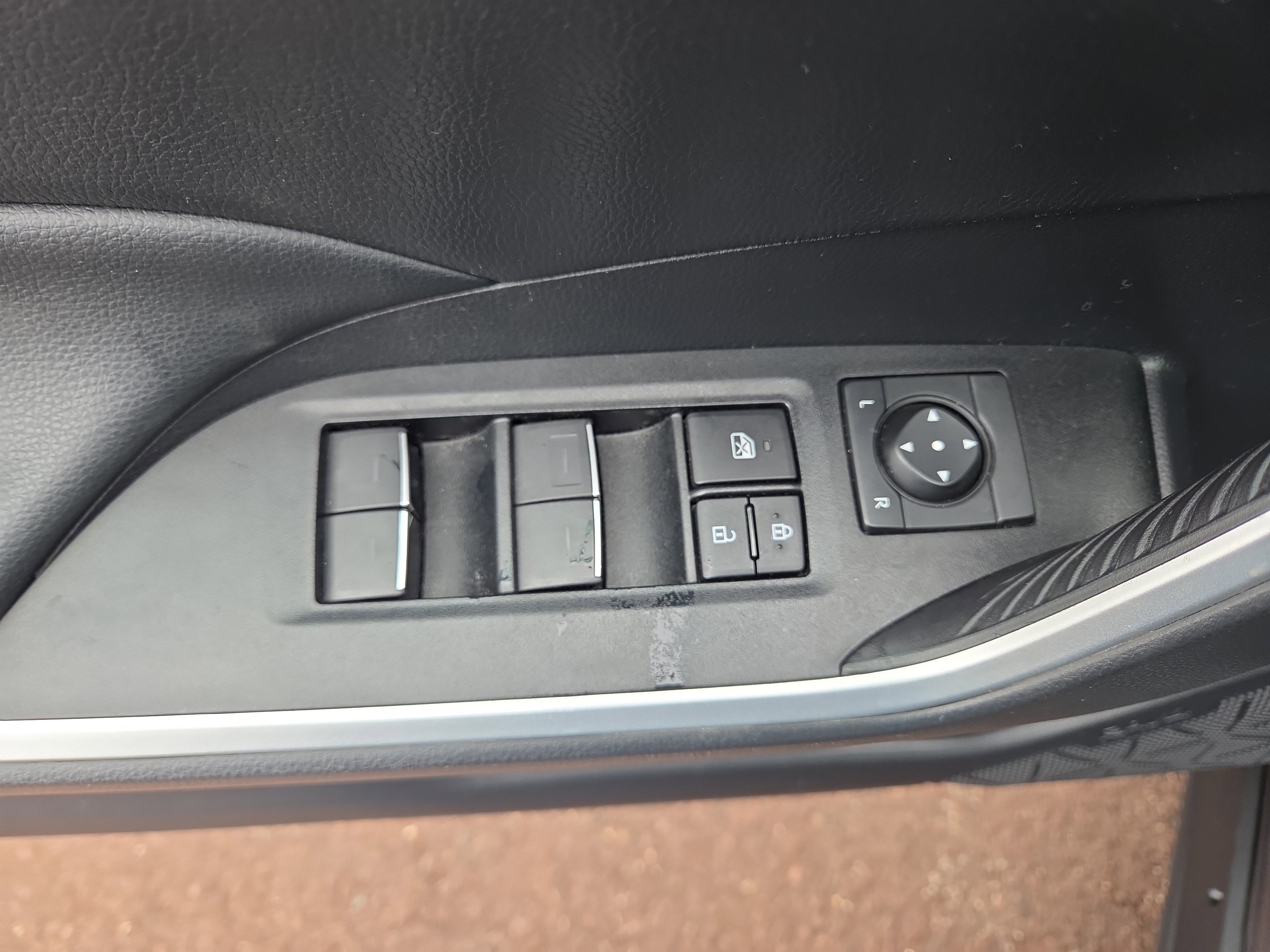 Certified 2022 Toyota RAV4 XLE w/ Convenience Package image 29