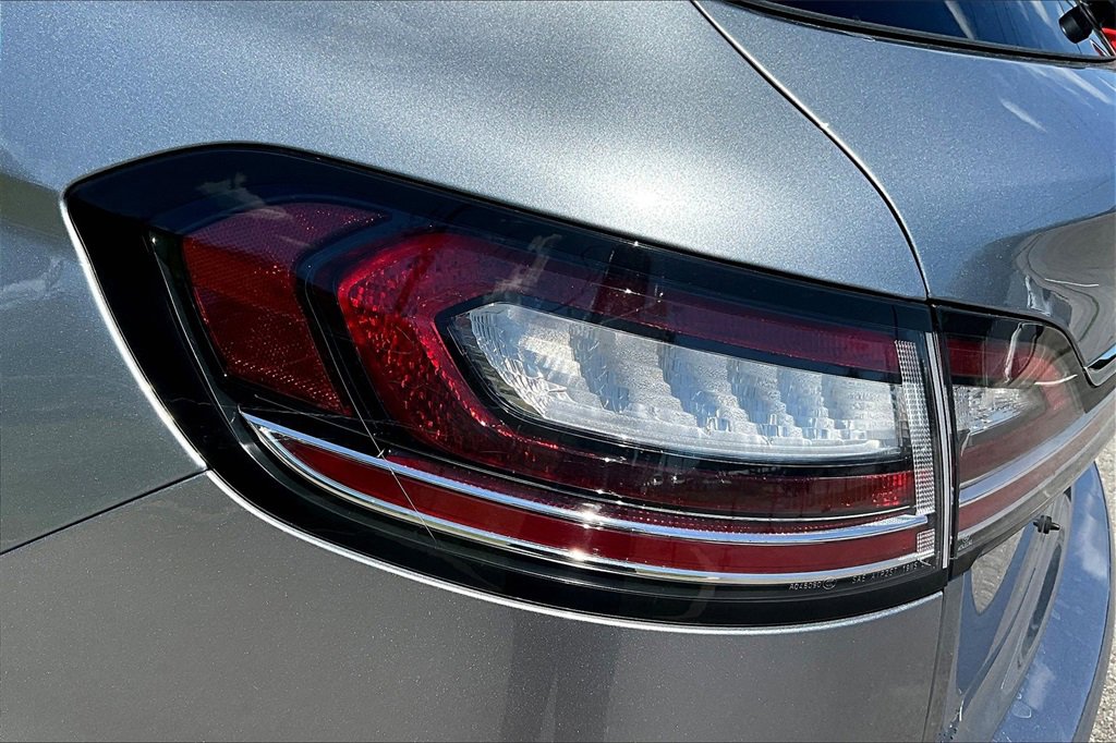 Used 2022 Lincoln Nautilus Reserve image 20