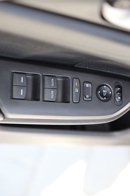 Used 2019 Honda Civic EX-L image 13