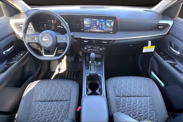 New 2026 Nissan Kicks SV w/ SV Premium Package image 5