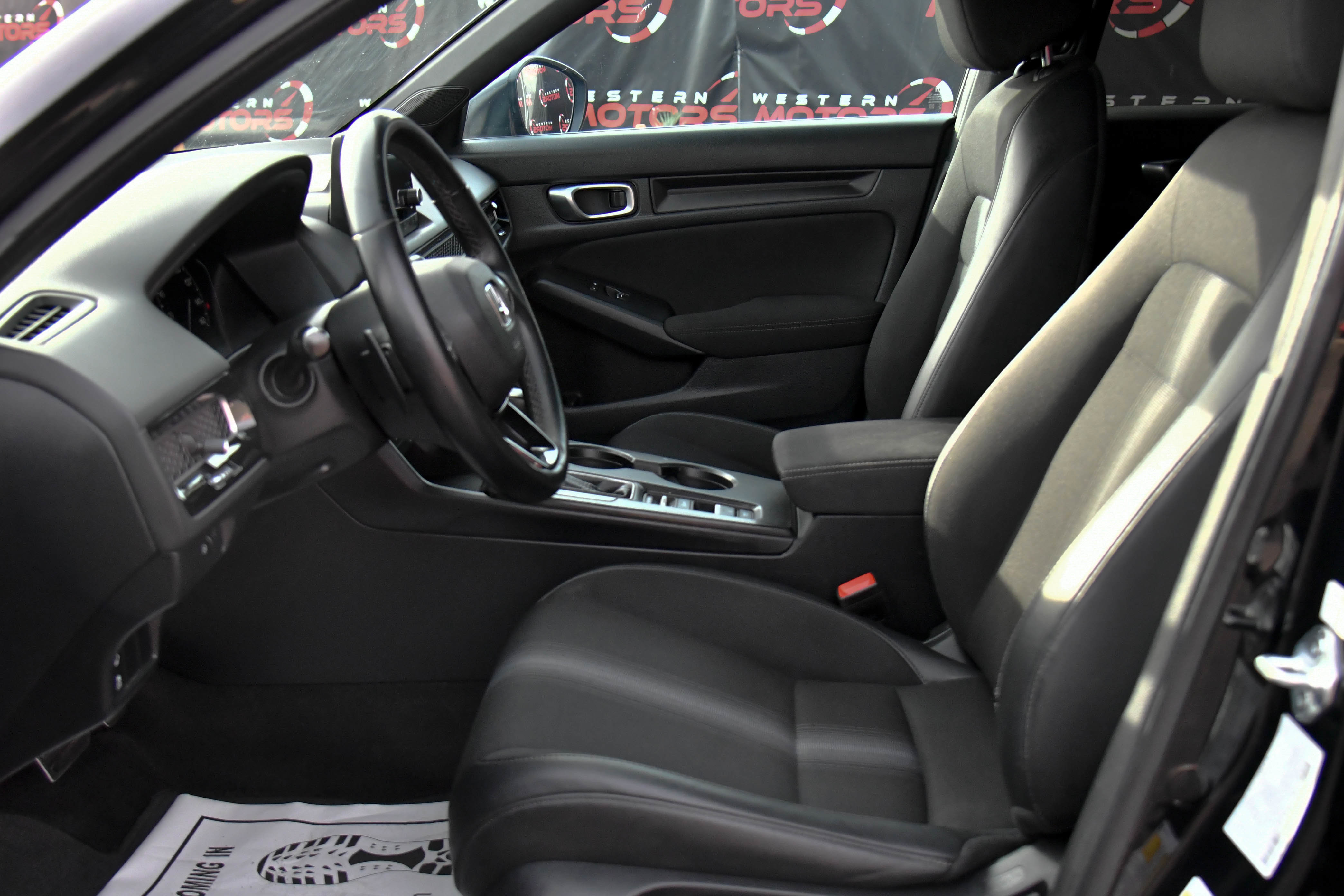 Used 2023 Honda Civic Sport image 16